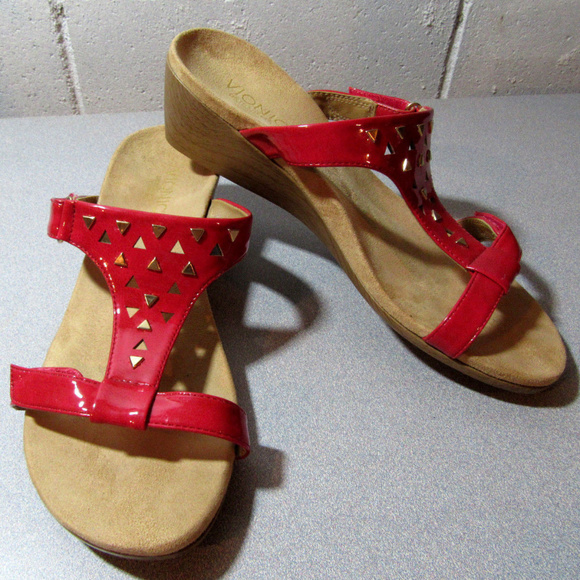 red vionic shoes